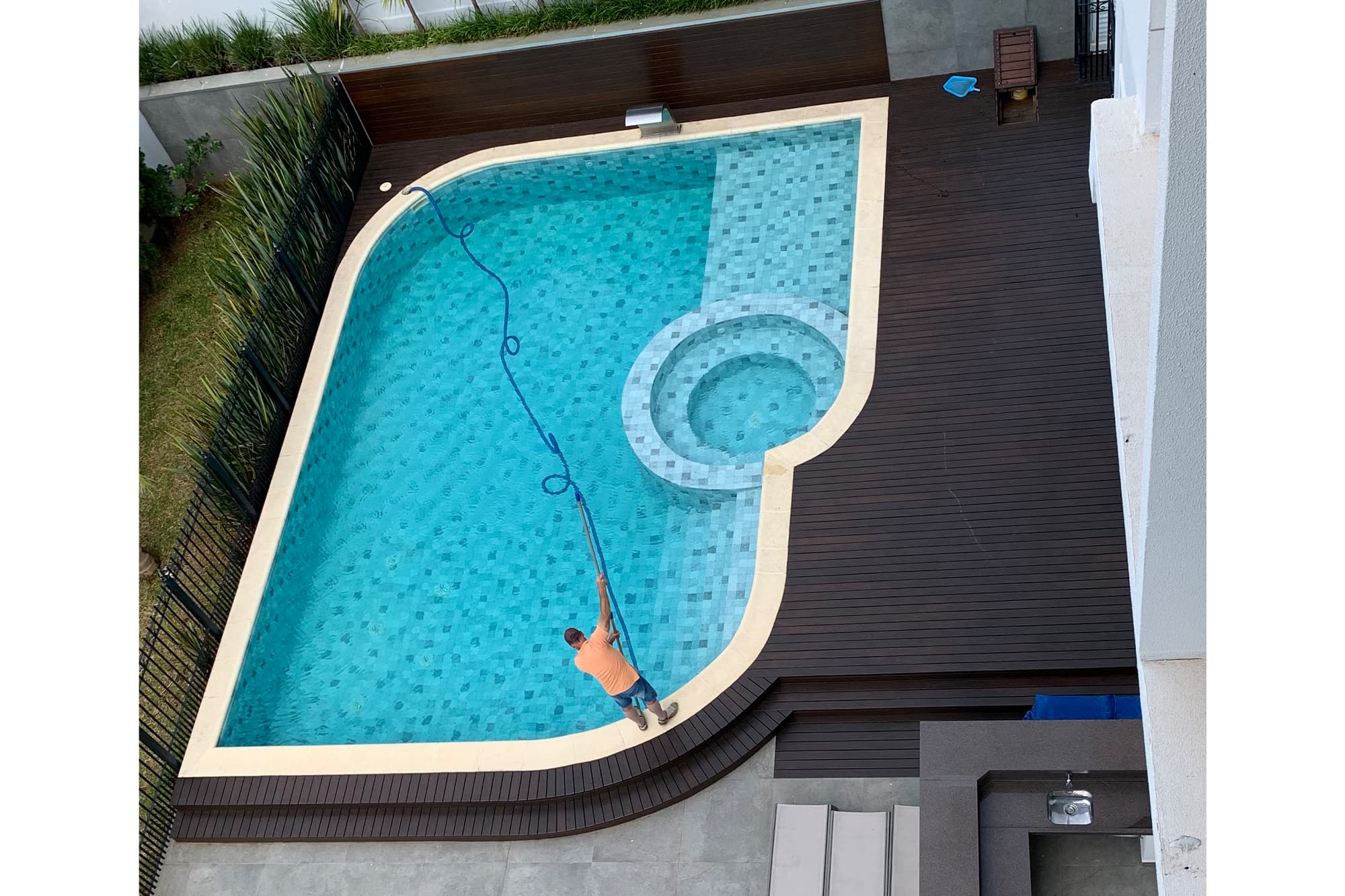 CONDOMÍNIO RESIDENCIAL LUIZ XV — foto 1 de 11